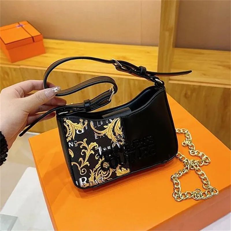 Cross shoulder bag